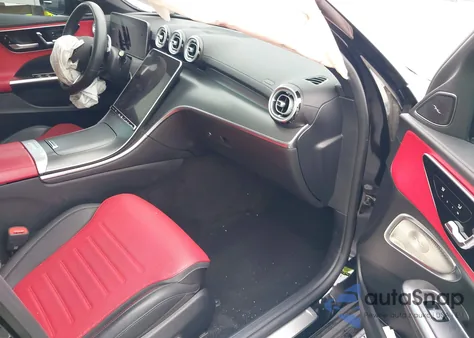 2024 Mercedes-Benz C 300 z USA, uszkodzony, nr VIN W1KAF4GB5RR200890